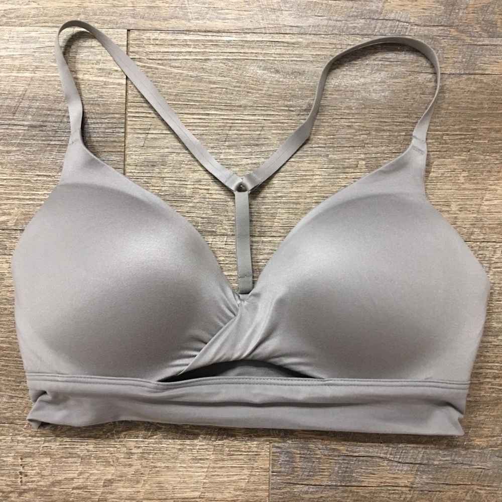 Victoria’s Secret Uplift No-Wire 32D Bra